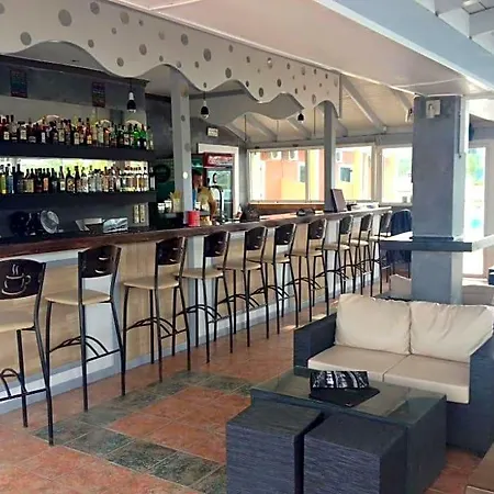 Alexis Pool Hotel Sidárion